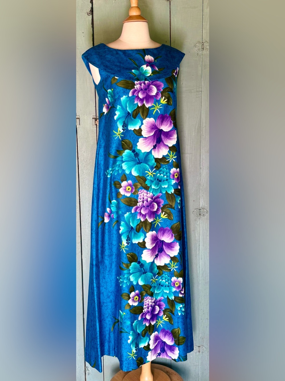 VTG 60s REEF Hawaii Polish Cotton Bold Floral Muumuu Maxi Dress Bertha Collar  M